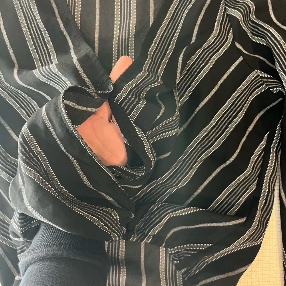 Sadie & Sage Striped Crop Top Women’s Sz M - Picture 7 of 11